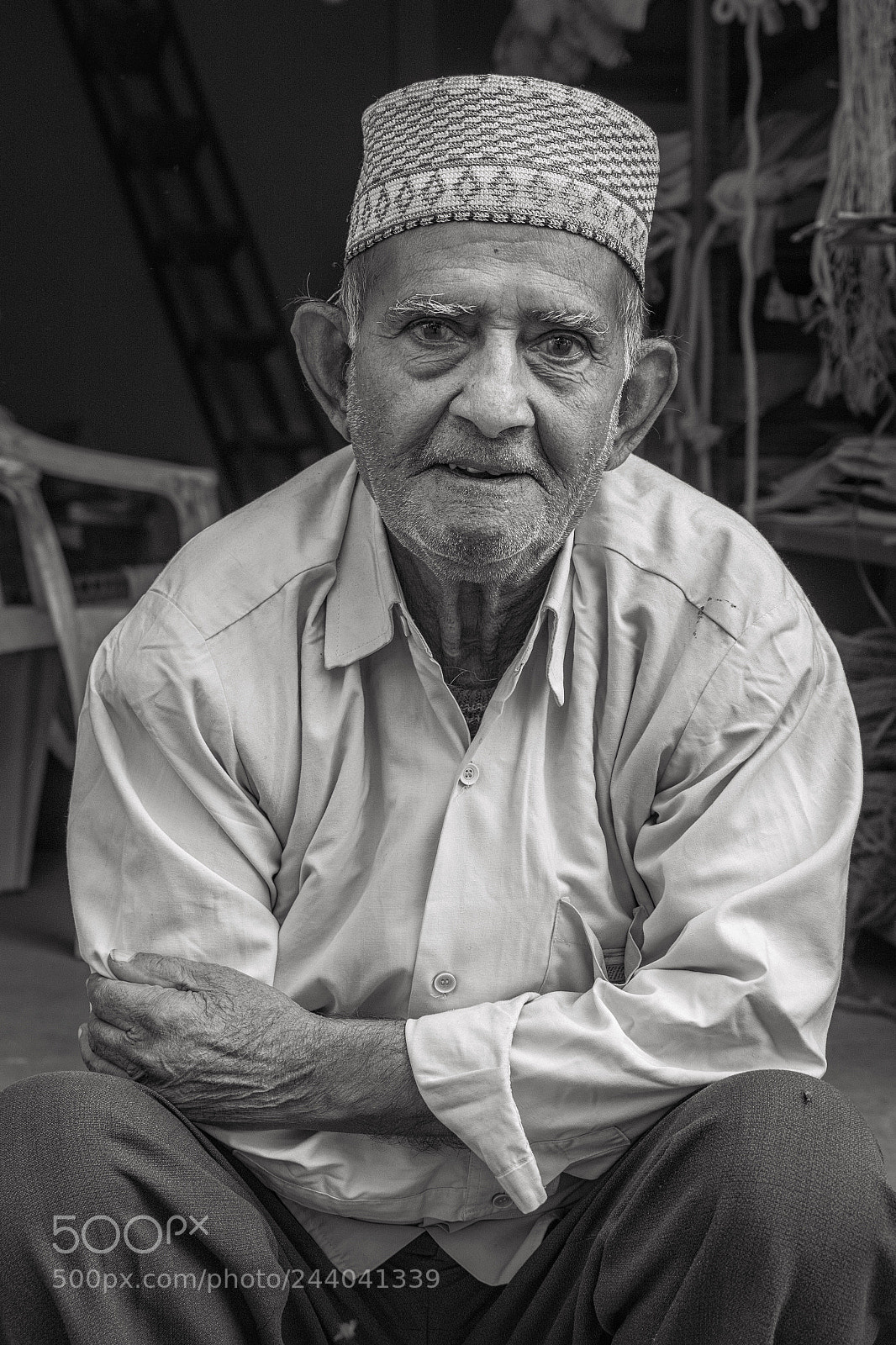 Olympus PEN-F sample photo. Street portrait of man photography