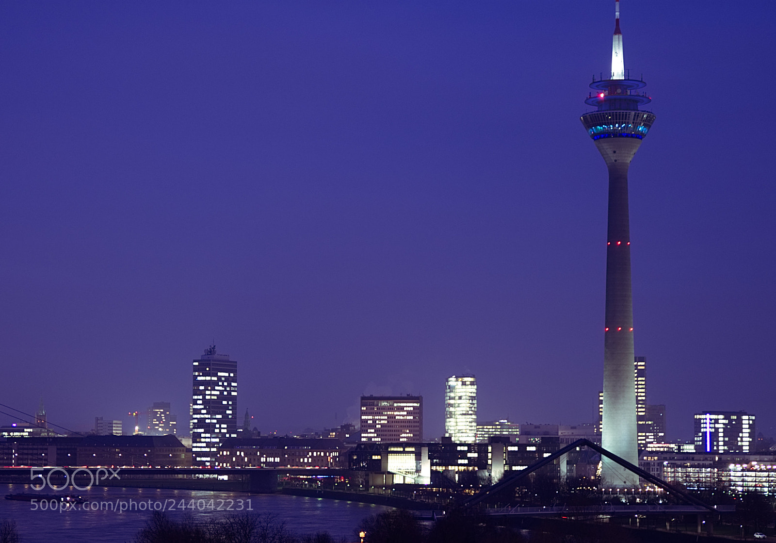 Nikon D7200 sample photo. Düsseldorf photography