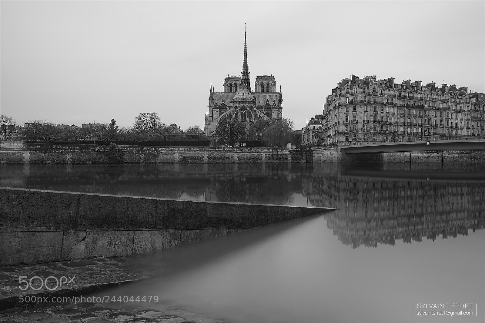 Sony a7R sample photo. Paris seineencrue photography