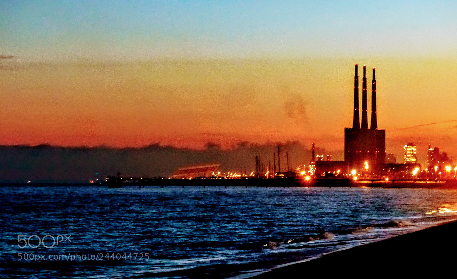 Panasonic Lumix DMC-FZ200 sample photo. Sunset in the beach photography