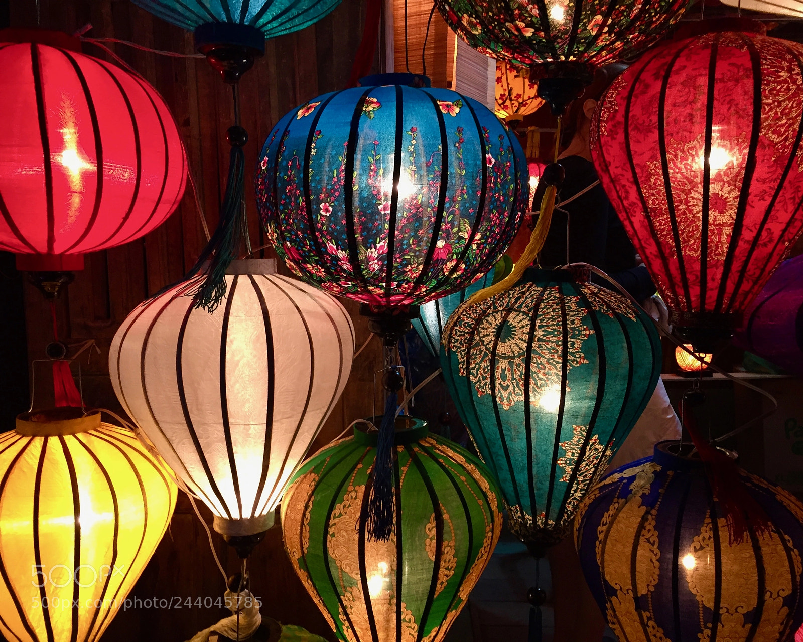 Apple iPhone 6 sample photo. Lanterns photography