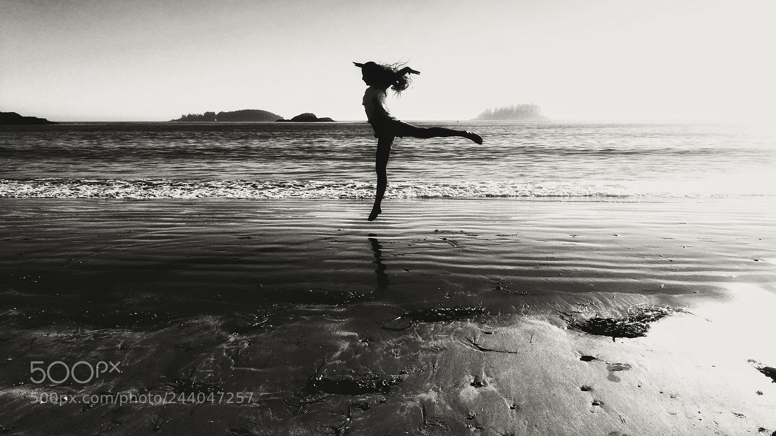 Apple iPhone 6s Plus sample photo. Girl on the beach photography