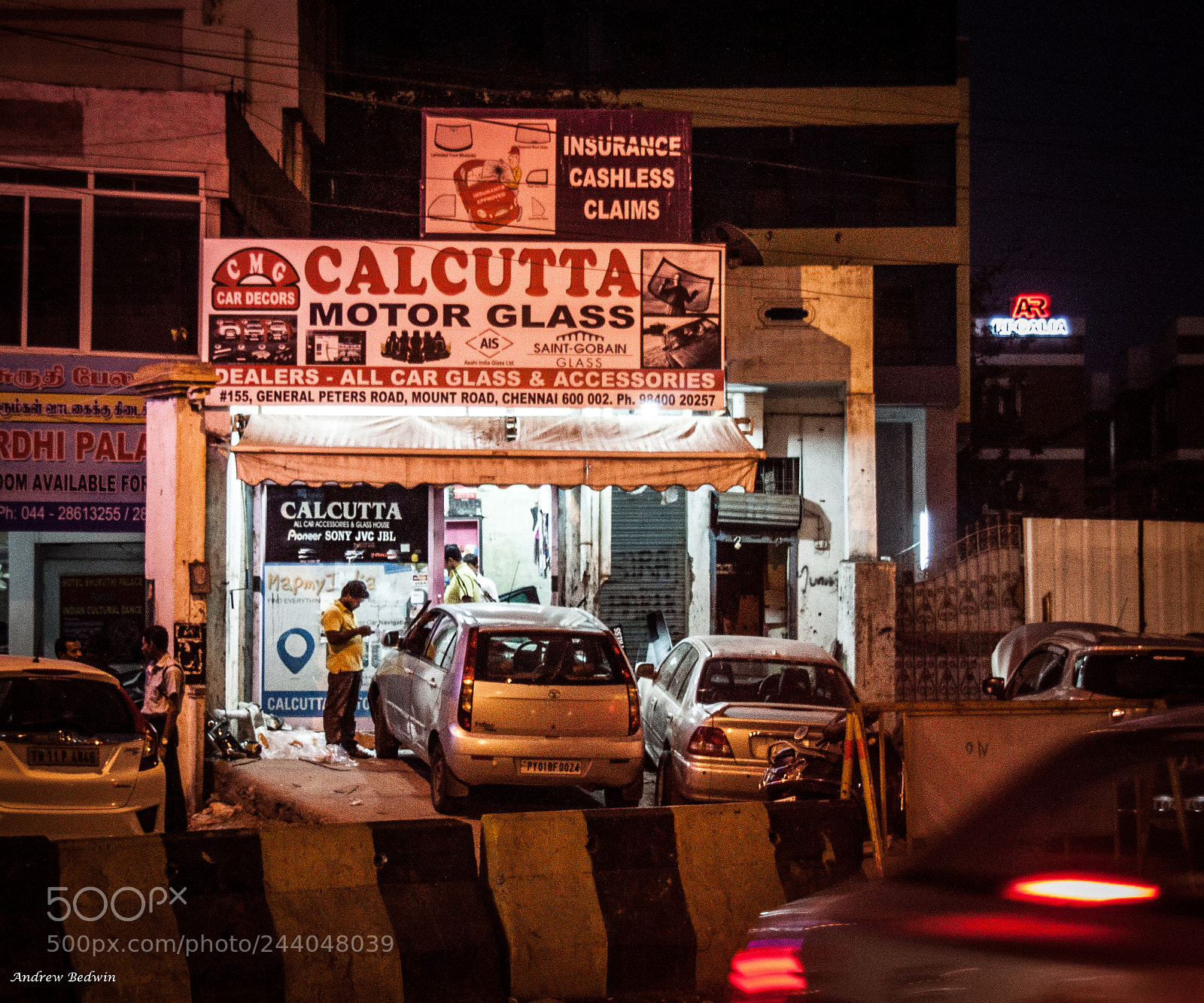 Canon EOS 500D (EOS Rebel T1i / EOS Kiss X3) sample photo. Calcutta motor glass photography