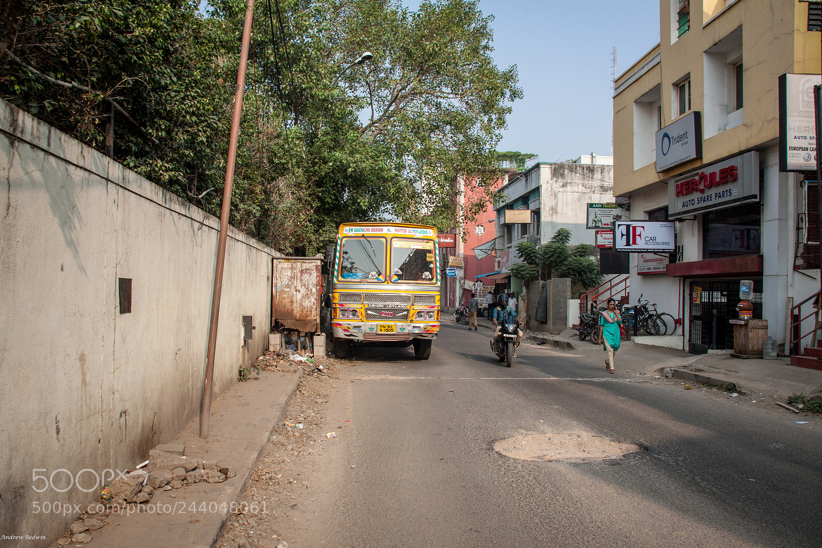 Canon EOS 500D (EOS Rebel T1i / EOS Kiss X3) sample photo. Chennai street photography