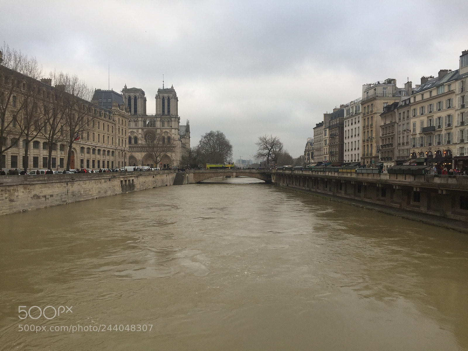 Apple iPhone 6 sample photo. La seine paris photography