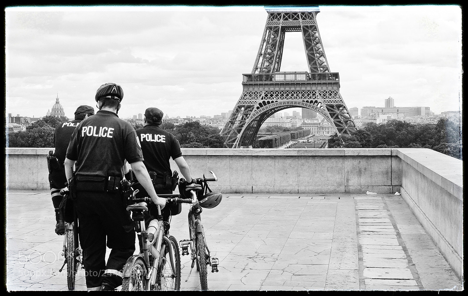 Canon EOS 10D sample photo. Watchmen of the tower photography