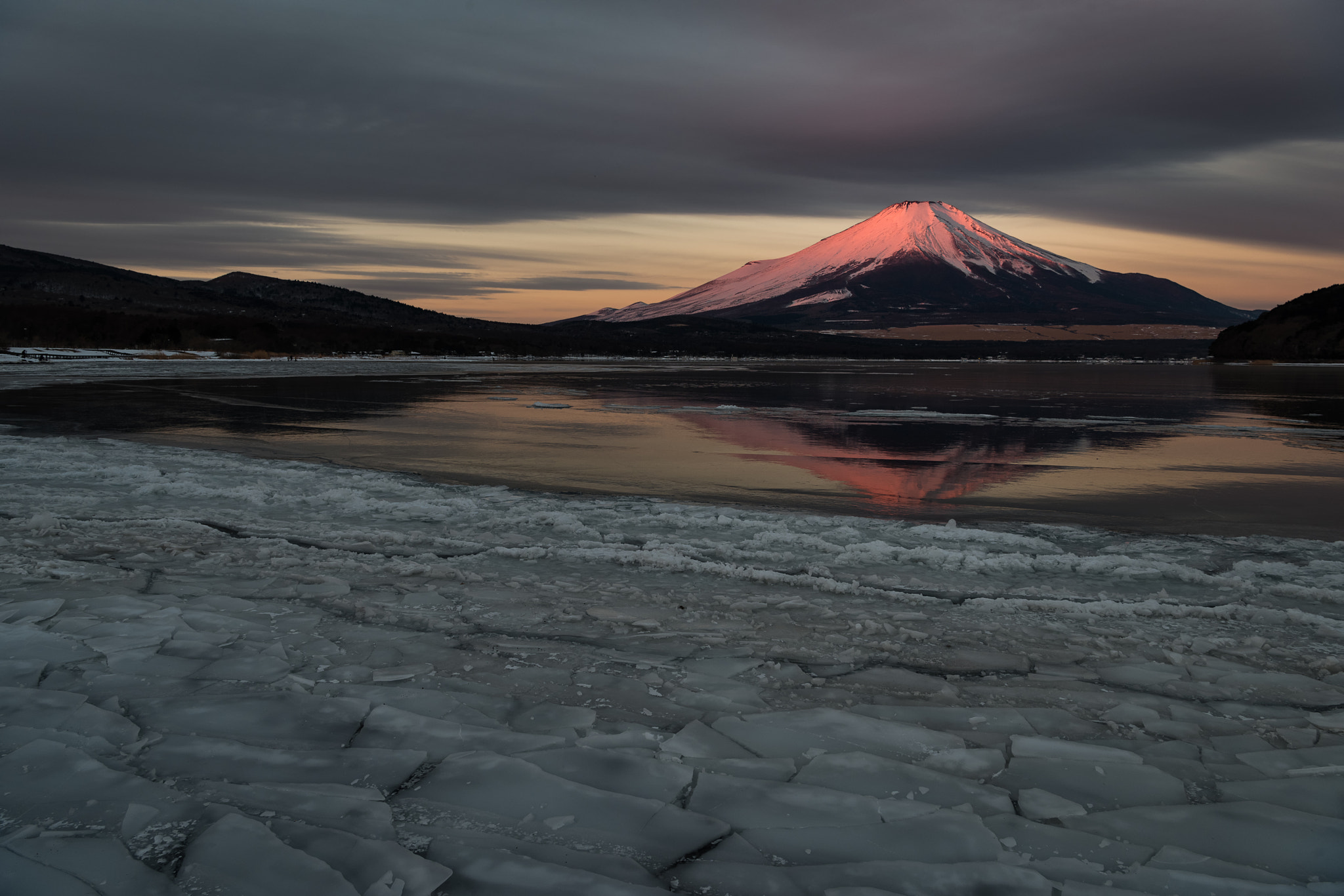 Nikon D810A sample photo. Pink fuji in the winter morning photography