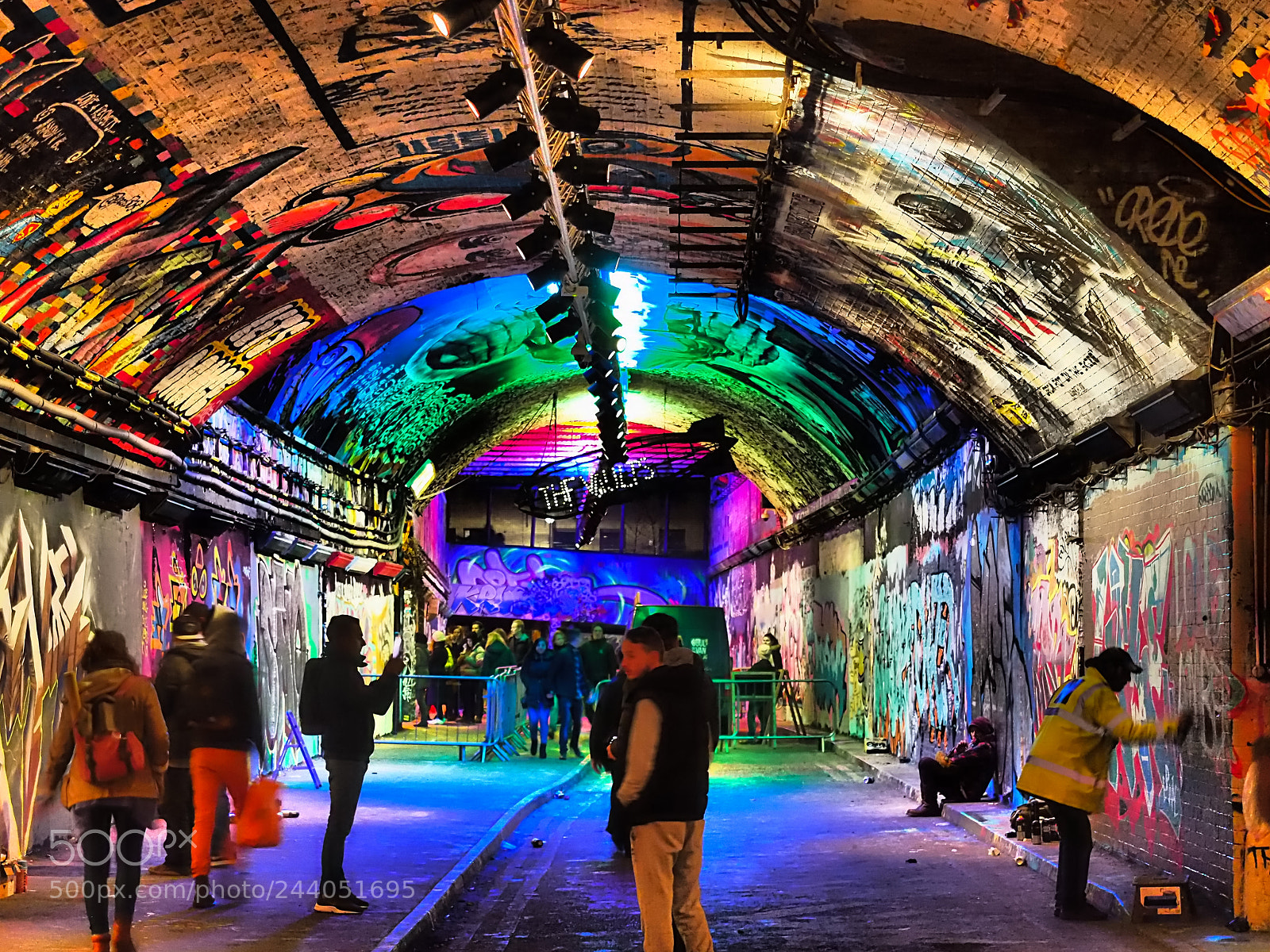 Olympus OM-D E-M5 II sample photo. Graffiti alley, london. photography