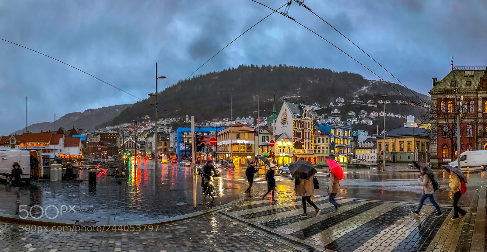 Apple iPhone X sample photo. Rainy day in bergen photography