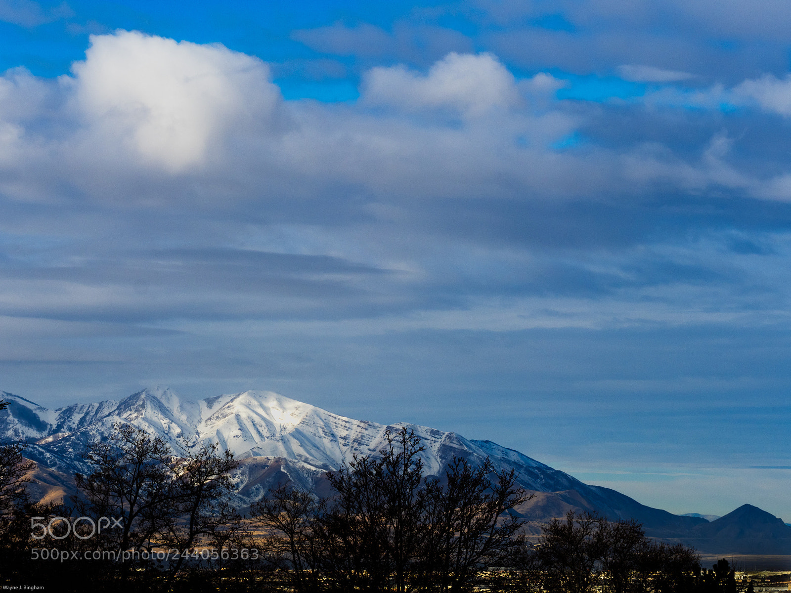 Olympus OM-D E-M1 Mark II sample photo. Cloud over snow photography