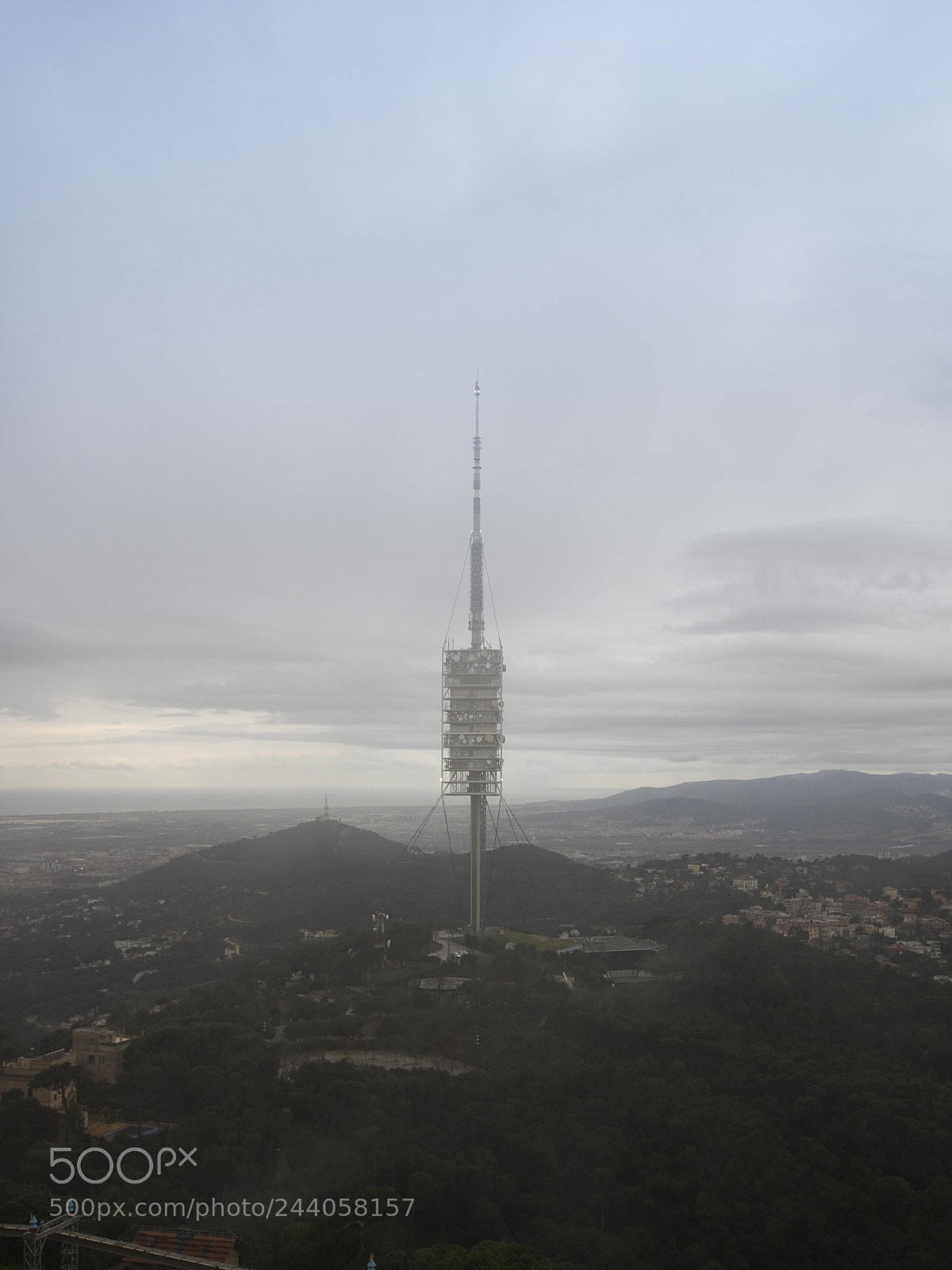 Canon EOS 750D (EOS Rebel T6i / EOS Kiss X8i) sample photo. Torre collserola photography