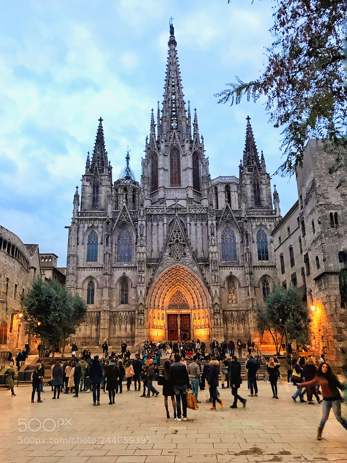 Apple iPhone 7 Plus sample photo. Catedral barcelona photography