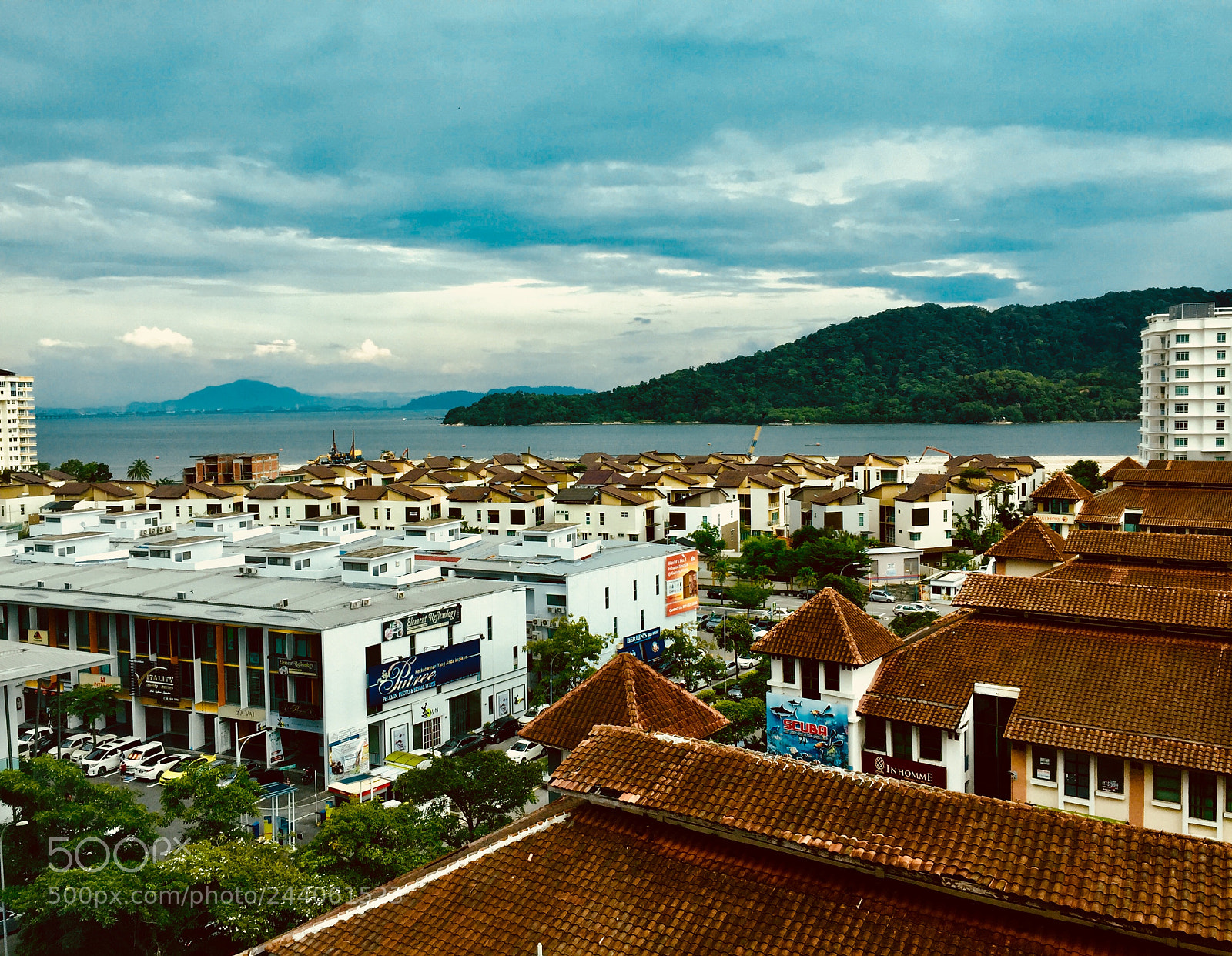 Apple iPhone 6 Plus sample photo. From the eastin, penang photography