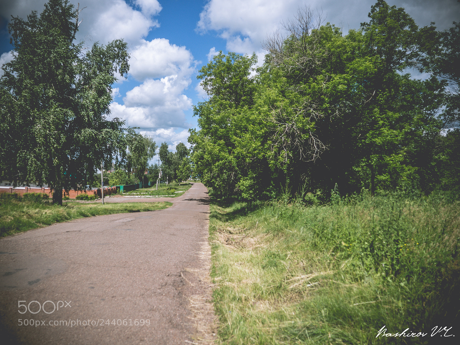 Olympus OM-D E-M10 sample photo. The road photography