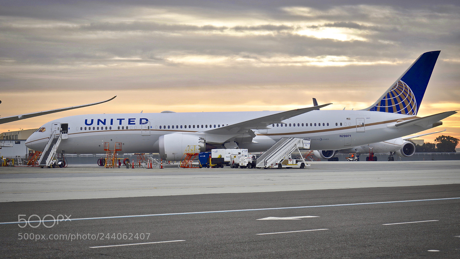 Sony a7R III sample photo. United airlines 2017 boeing photography