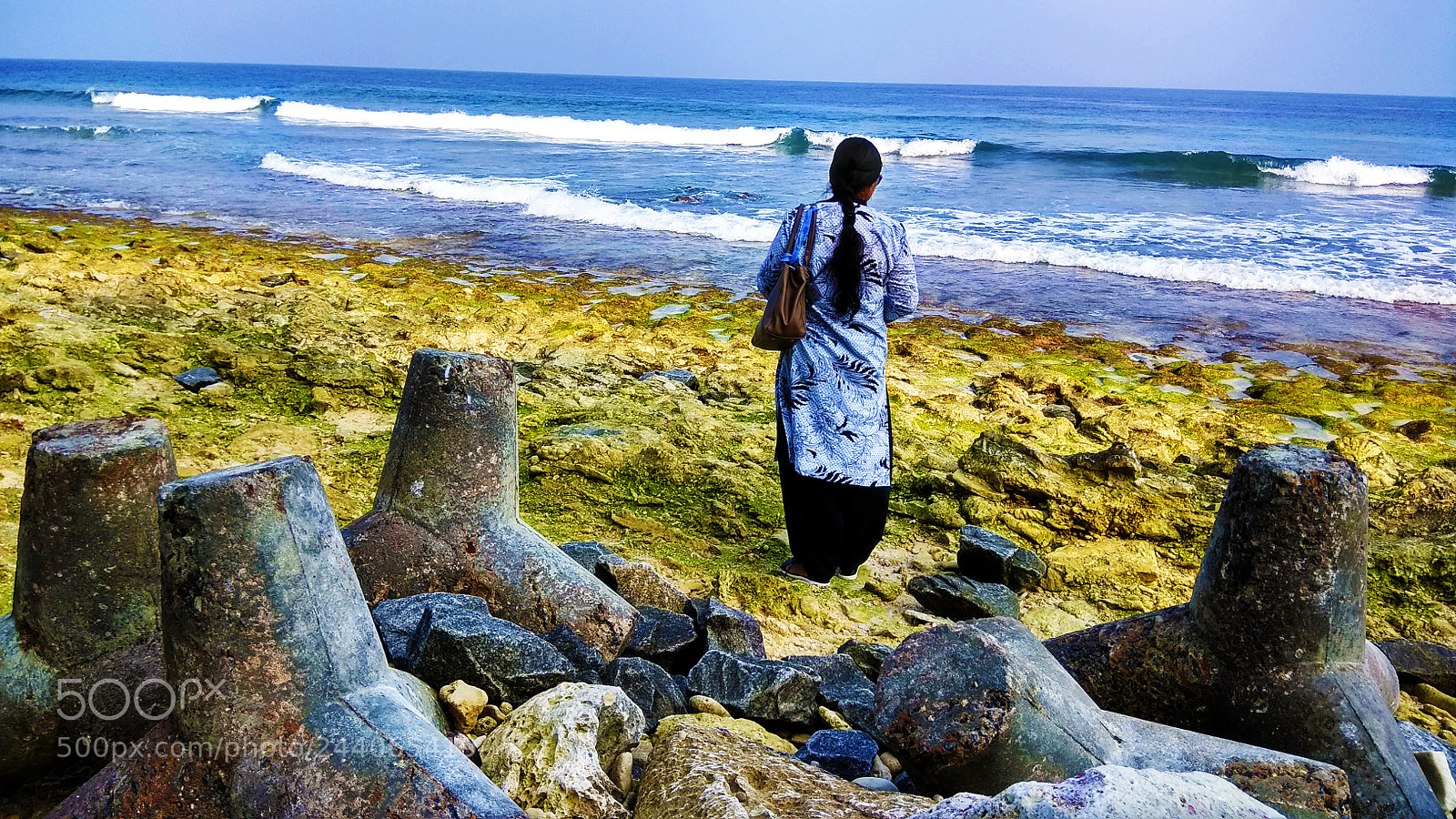 Xiaomi Redmi Note 4 sample photo. On green beach photography