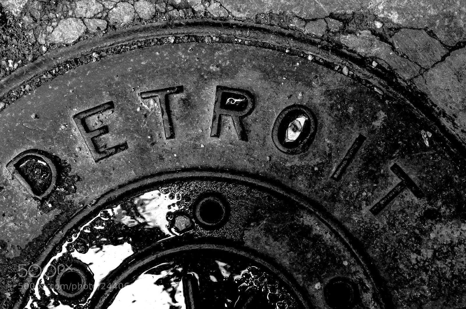 Nikon D90 sample photo. Detroit manhole cover black photography