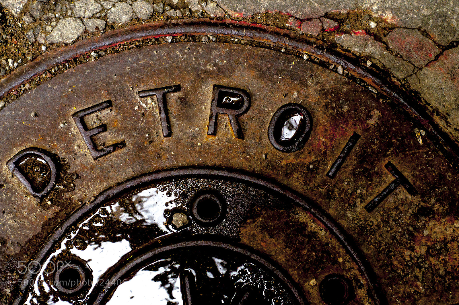 Nikon D90 sample photo. Detroit manhole cover color photography
