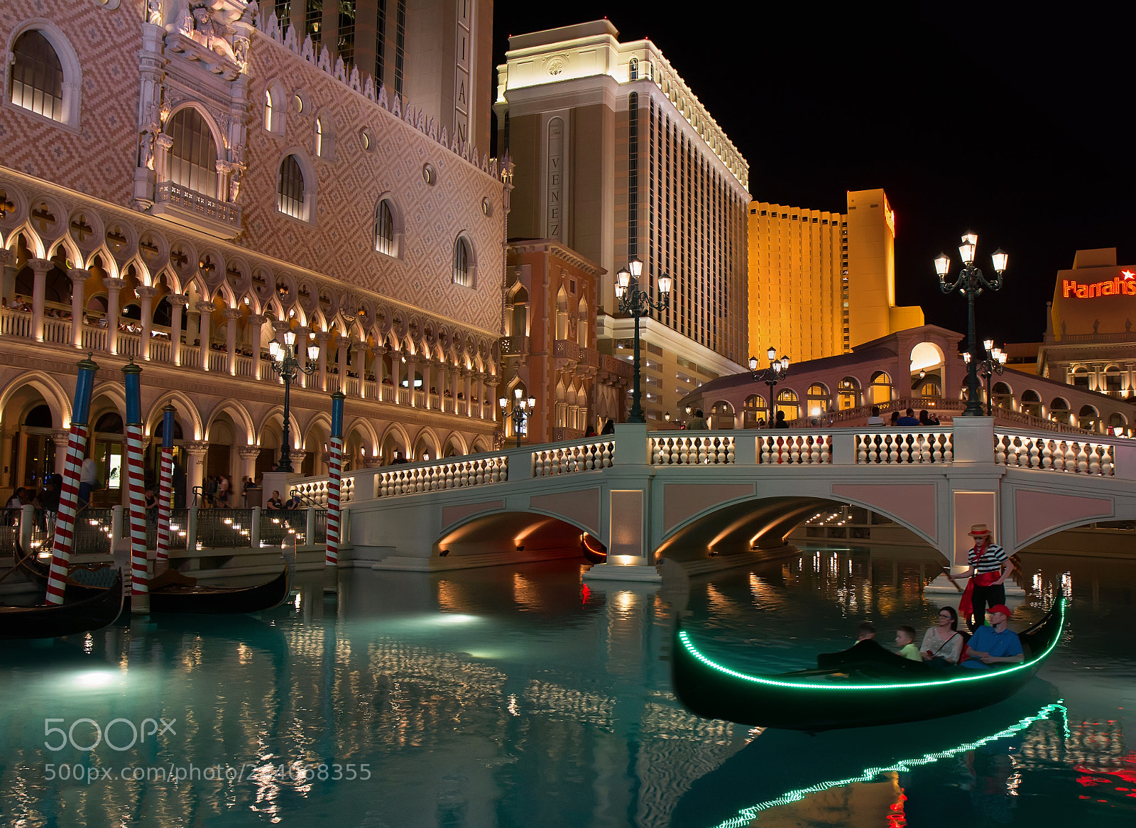 Canon EOS 60D sample photo. Venetian hotel in las photography