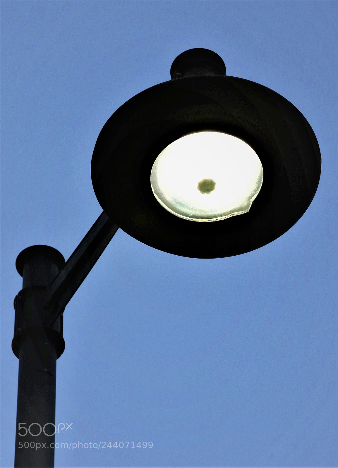 Canon EOS 7D Mark II sample photo. Street  light photography