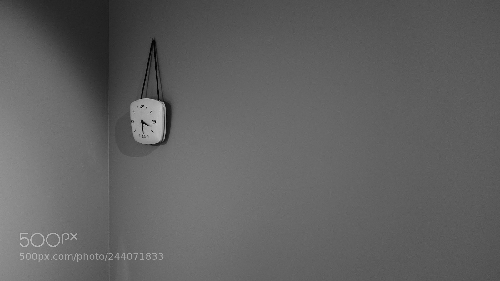 Fujifilm X100F sample photo. Wall clock photography