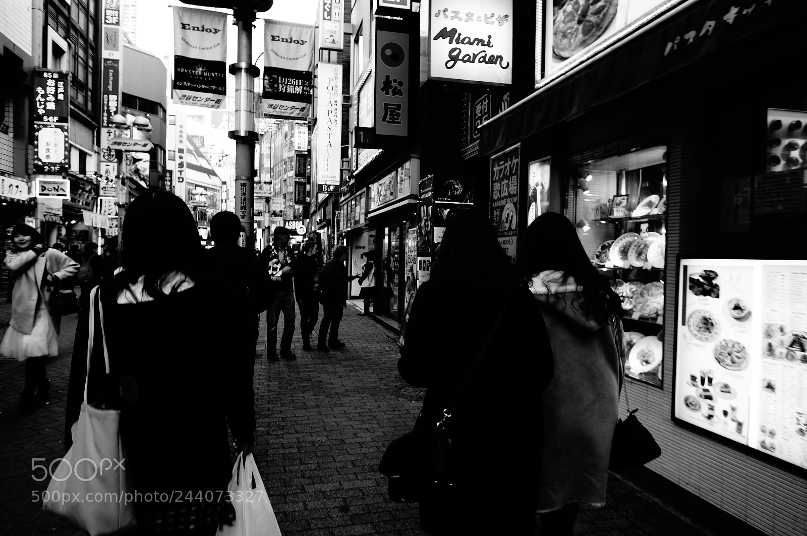 Sony Alpha NEX-5T sample photo. Streets photography