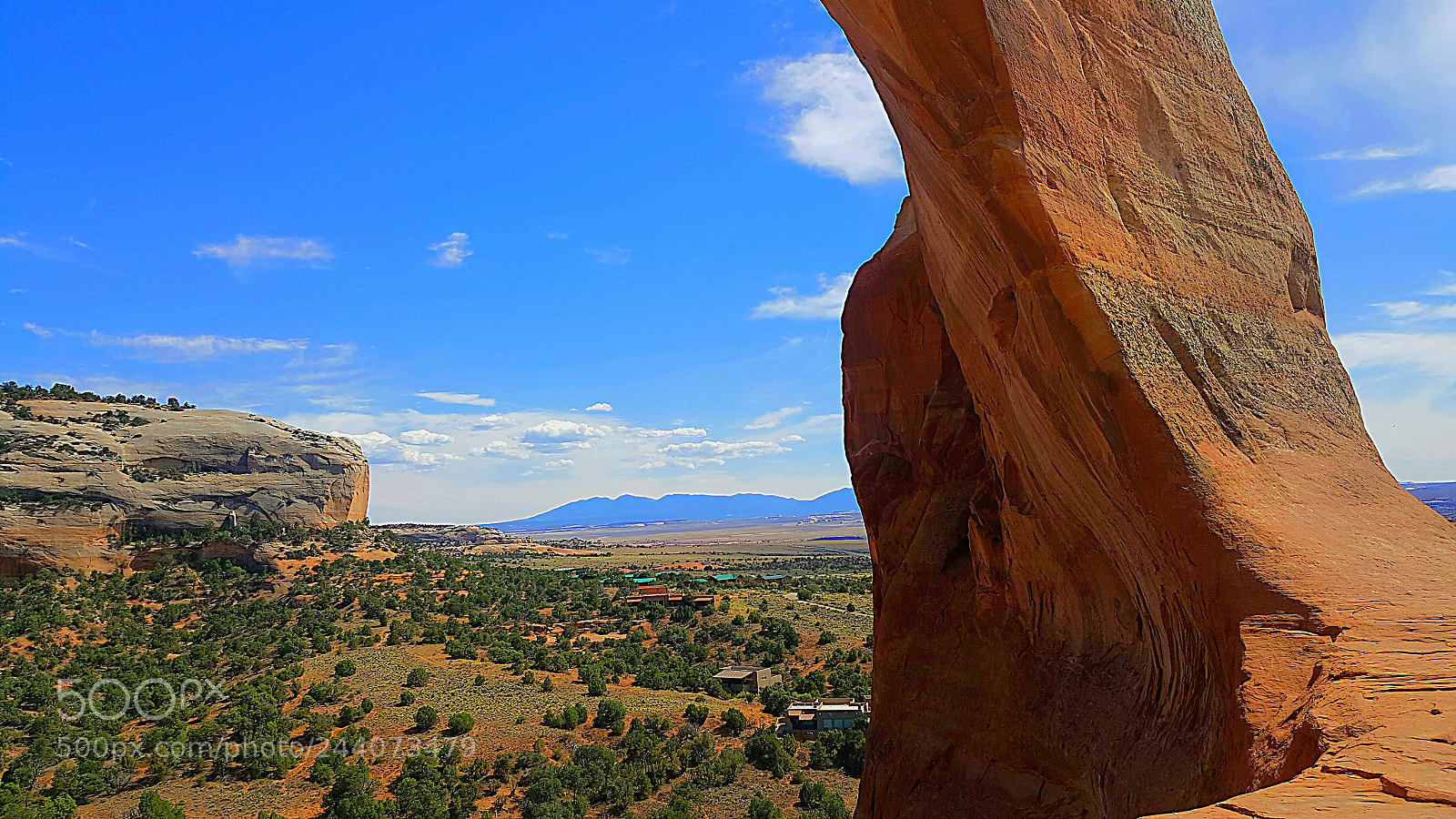 Samsung Galaxy S6 sample photo. Under the arch photography