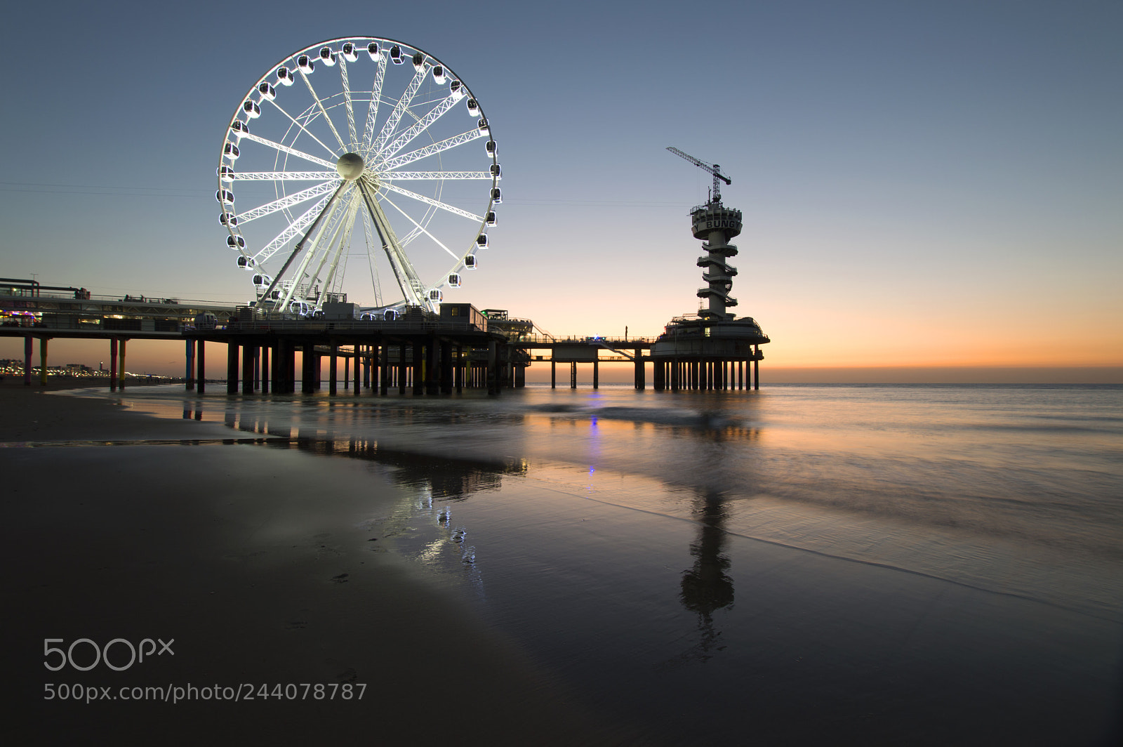 Nikon D3200 sample photo. Ferris wheel in scheveningen photography