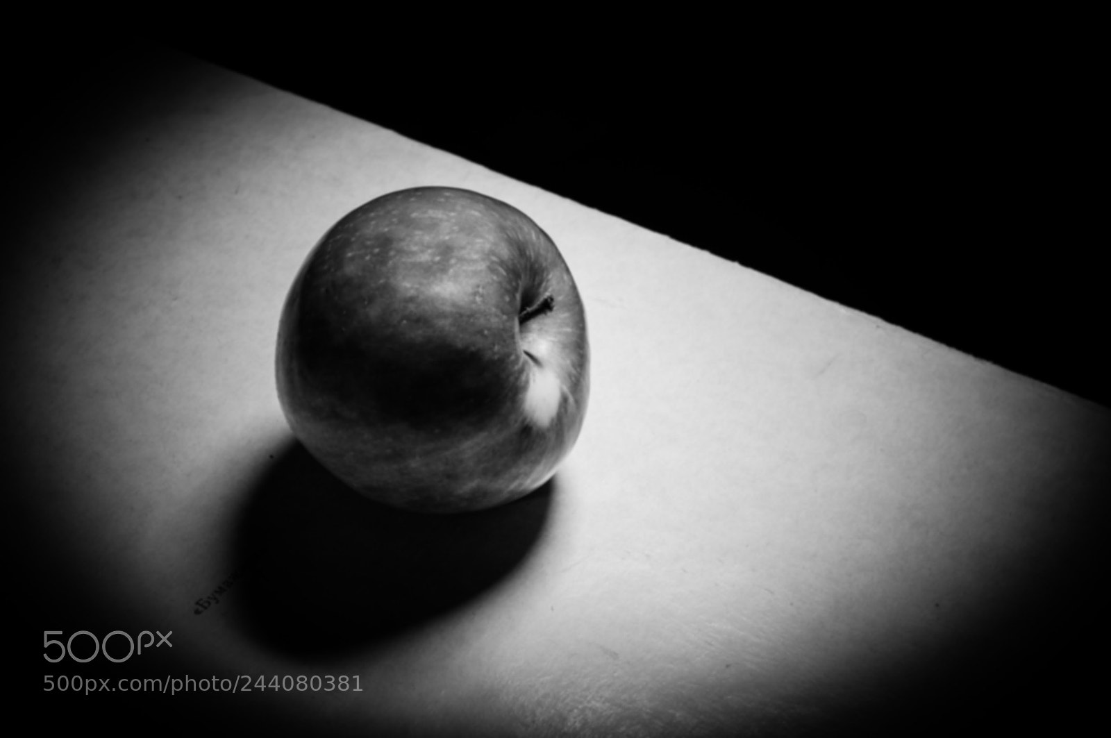 Pentax K20D sample photo. Aloneapple photography