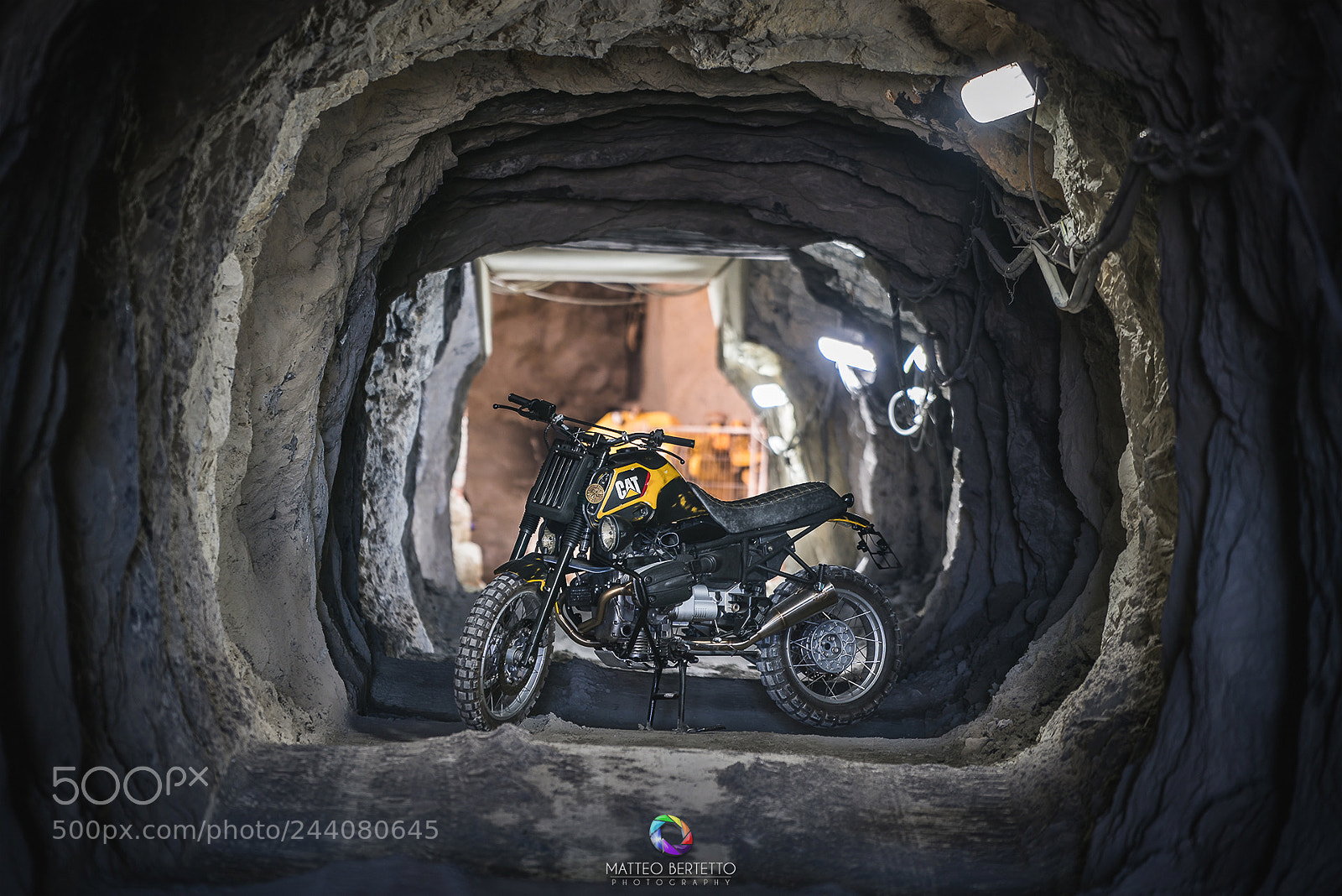 Sony a7R II sample photo. Officine sbrannetti - caterpillar photography