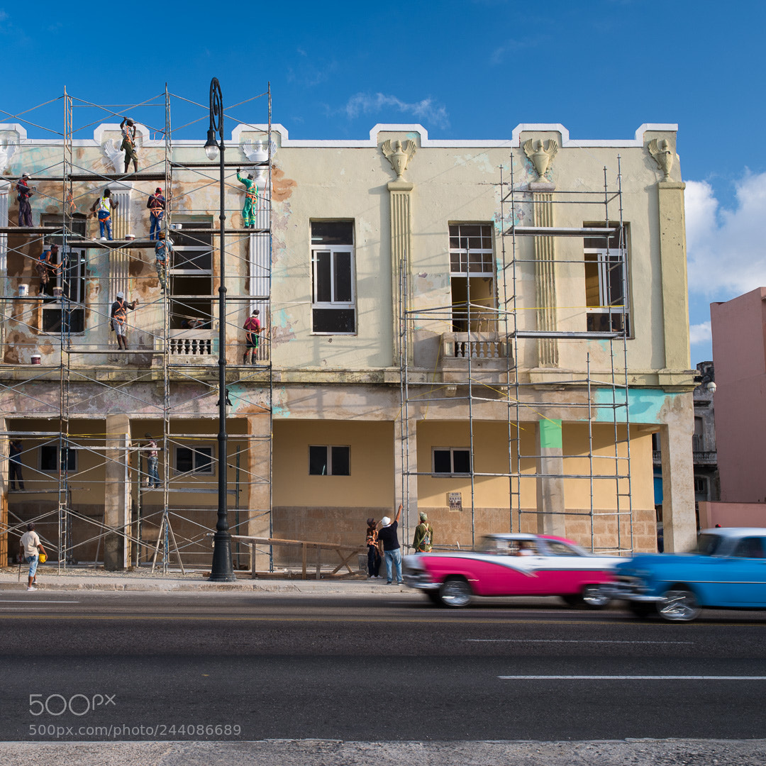 Pentax K-1 sample photo. Busy malecón photography