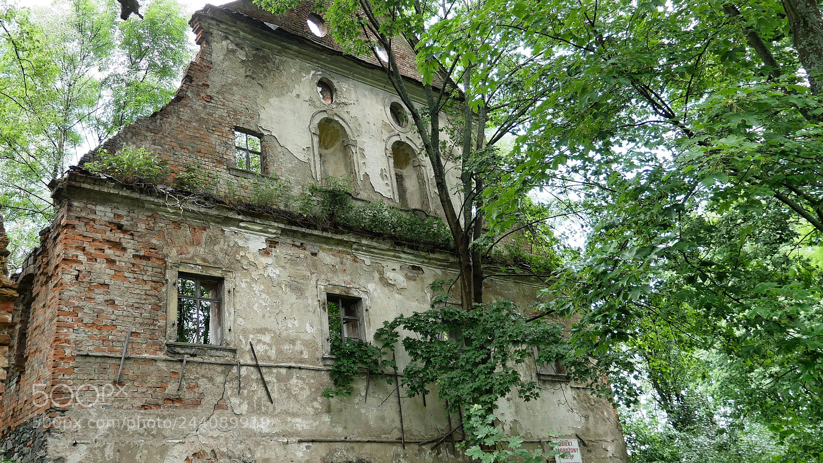 Panasonic Lumix DMC-GX85 (Lumix DMC-GX80 / Lumix DMC-GX7 Mark II) sample photo. Ruins 2 photography