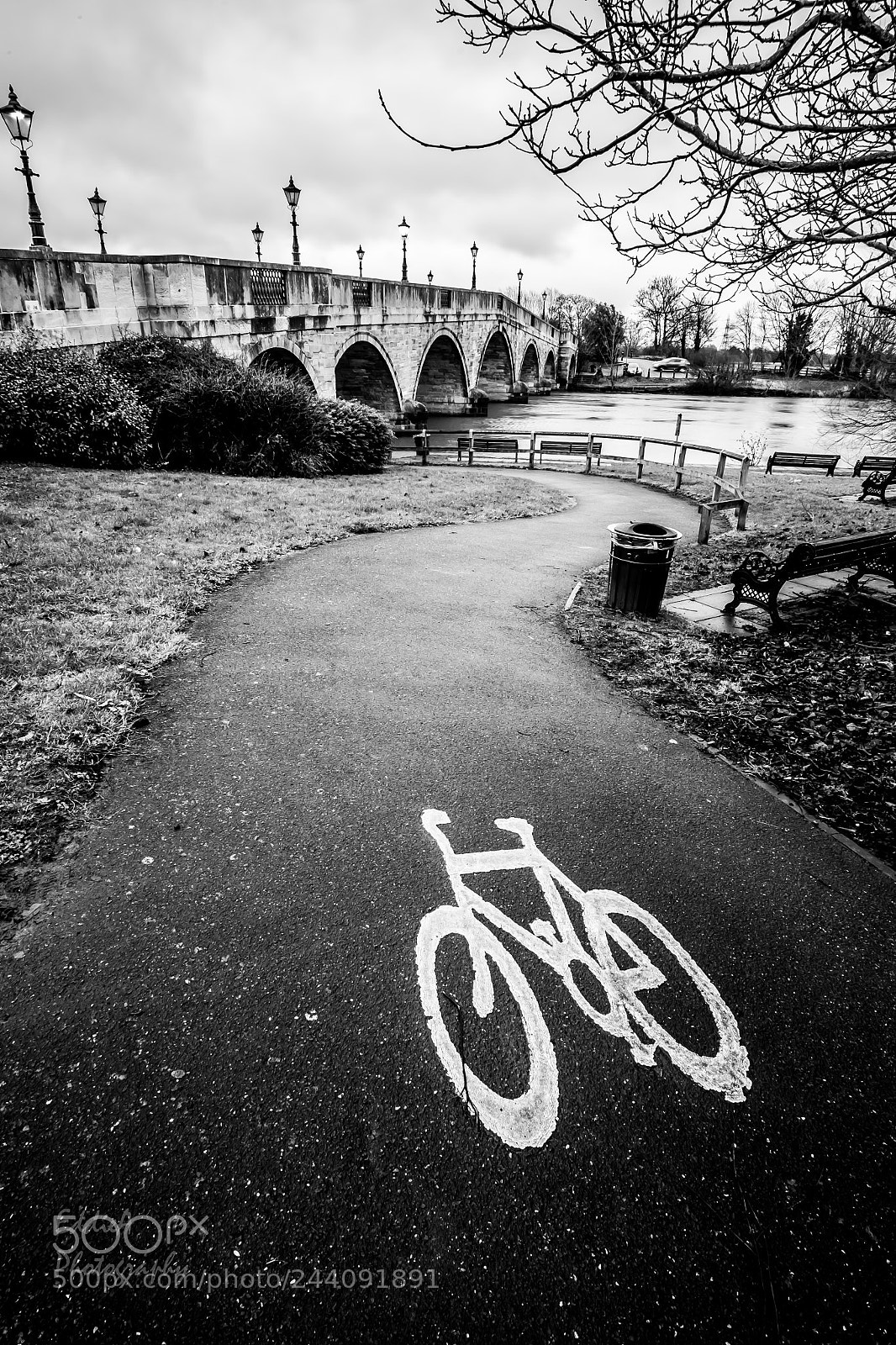 Fujifilm X-E2 sample photo. Chertsey bridge photography