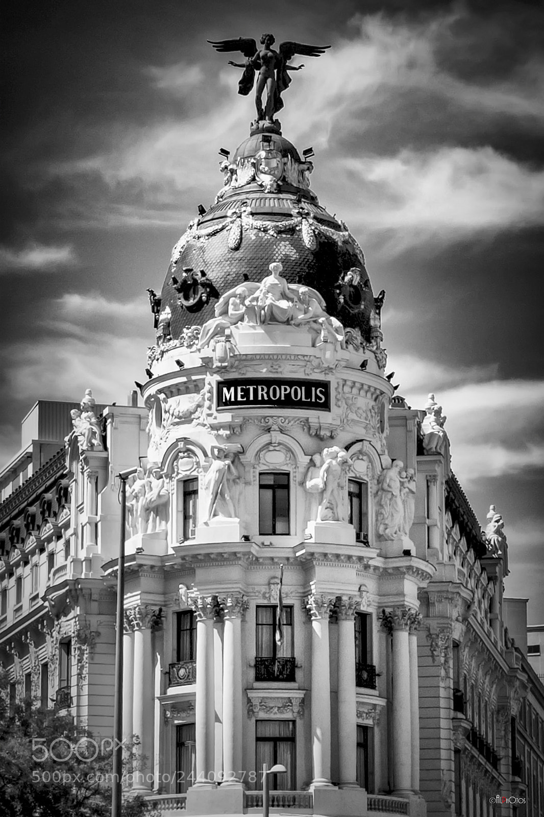 Canon EOS 5D sample photo. Metrópolis 1910 - madrid photography
