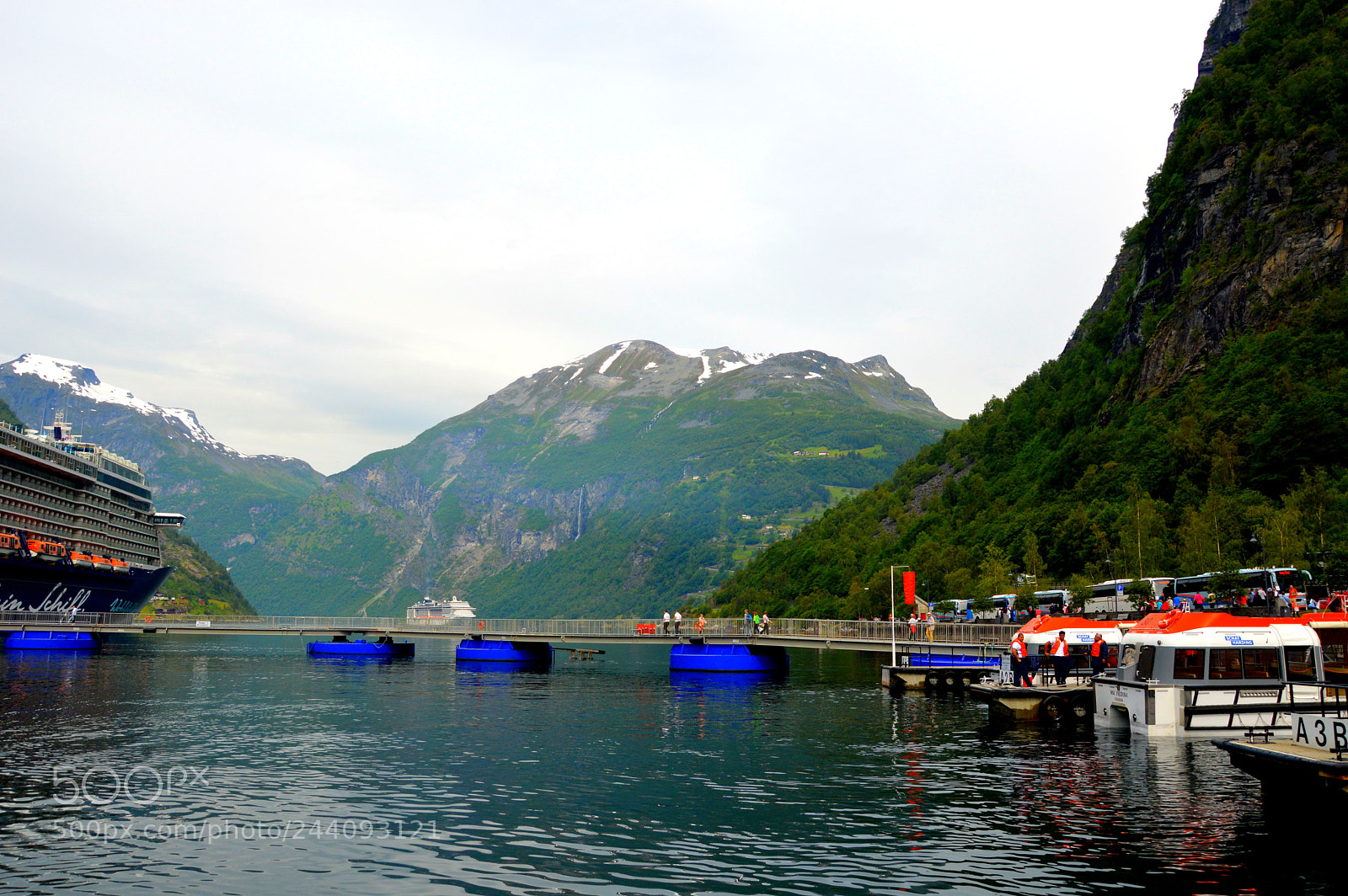 Nikon D3200 sample photo. Harboard of geiranger fjorden photography