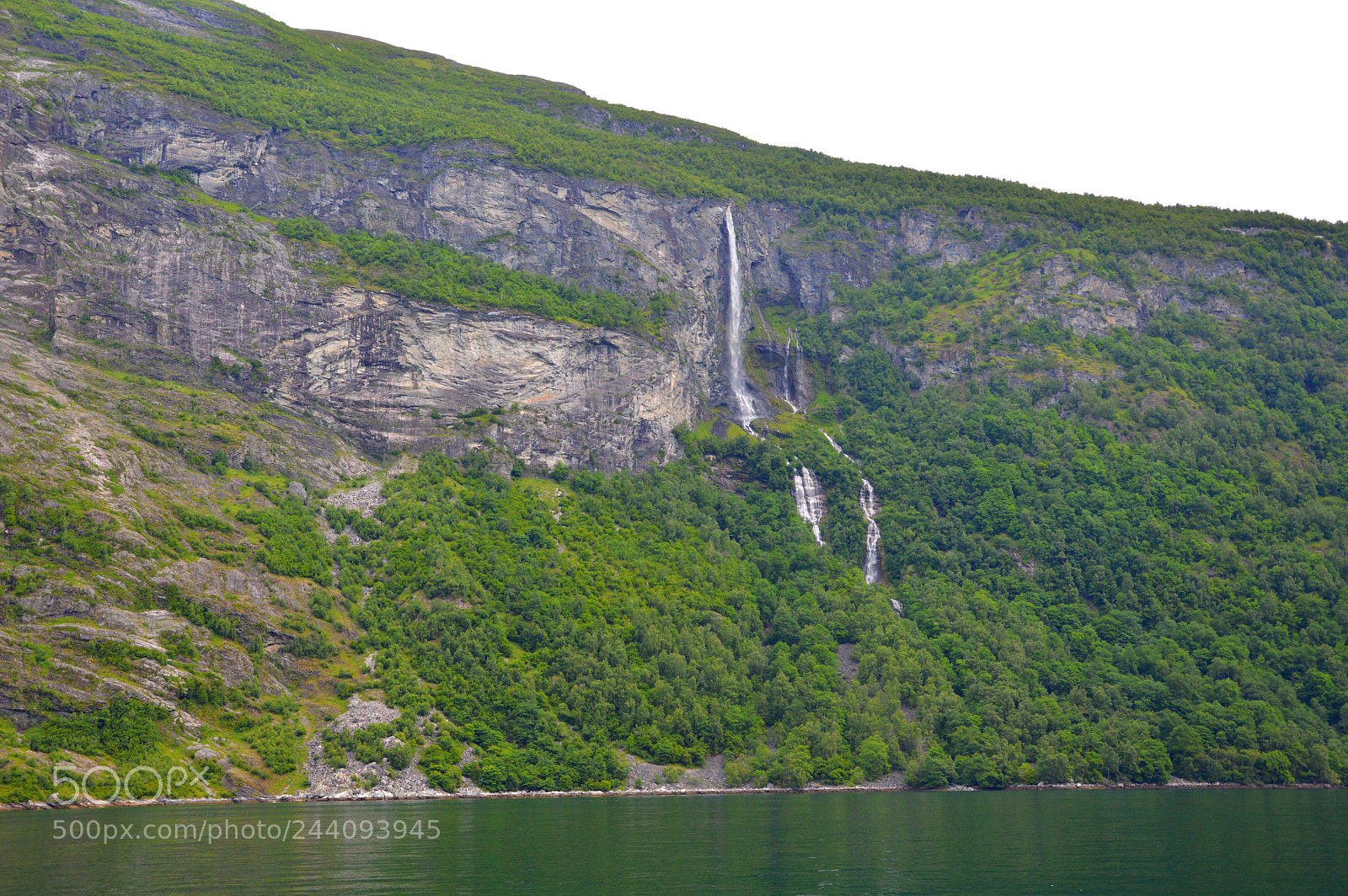Nikon D3200 sample photo. Down the geiranger fjord photography