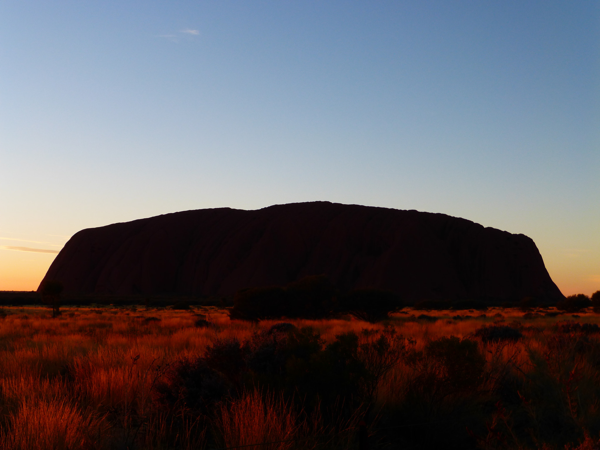 Panasonic Lumix DMC-ZS25 (Lumix DMC-TZ35) sample photo. Red earth uluru silhouette photography