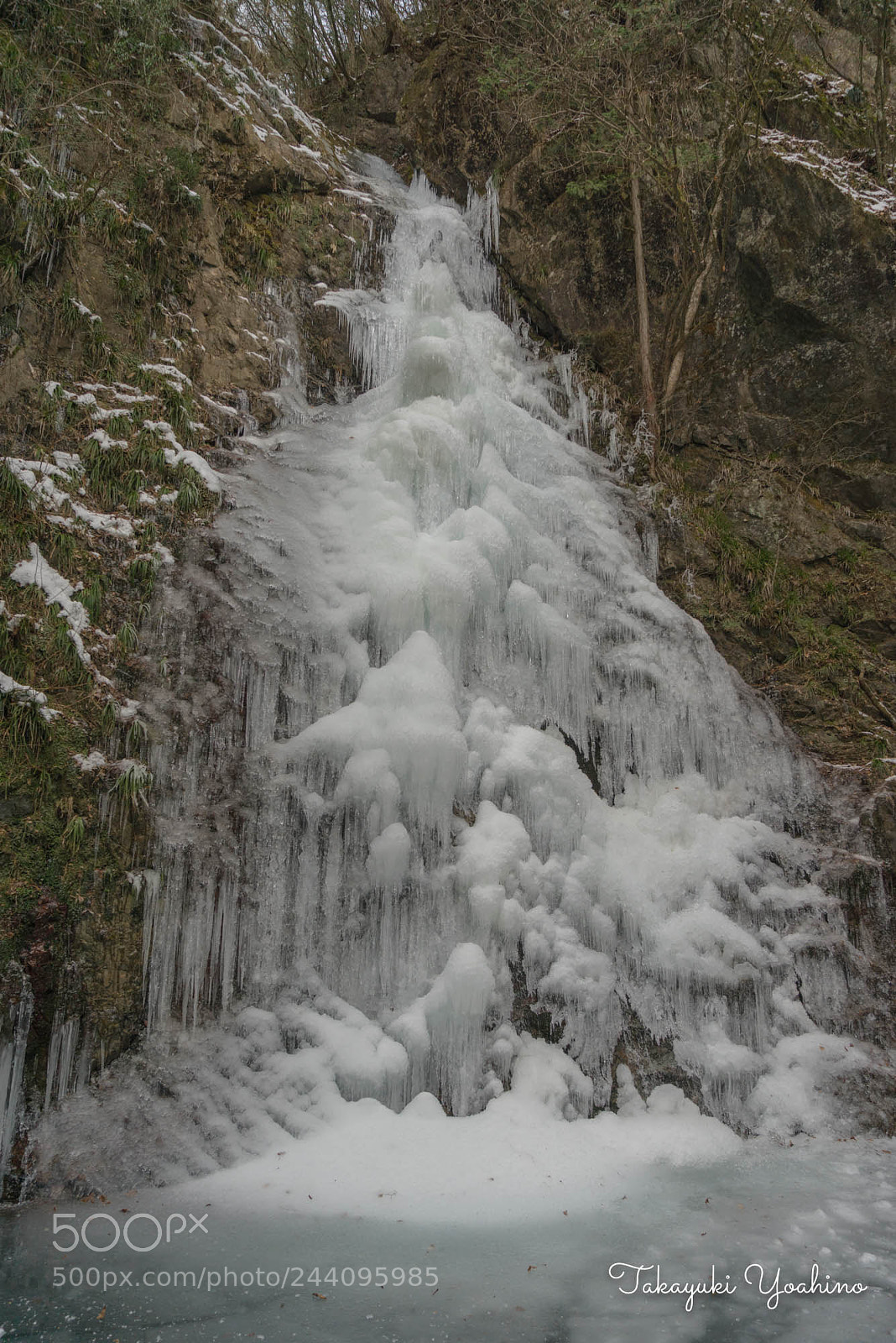 Sony a7R sample photo. The waterfall which froze　払沢の滝の氷爆 photography
