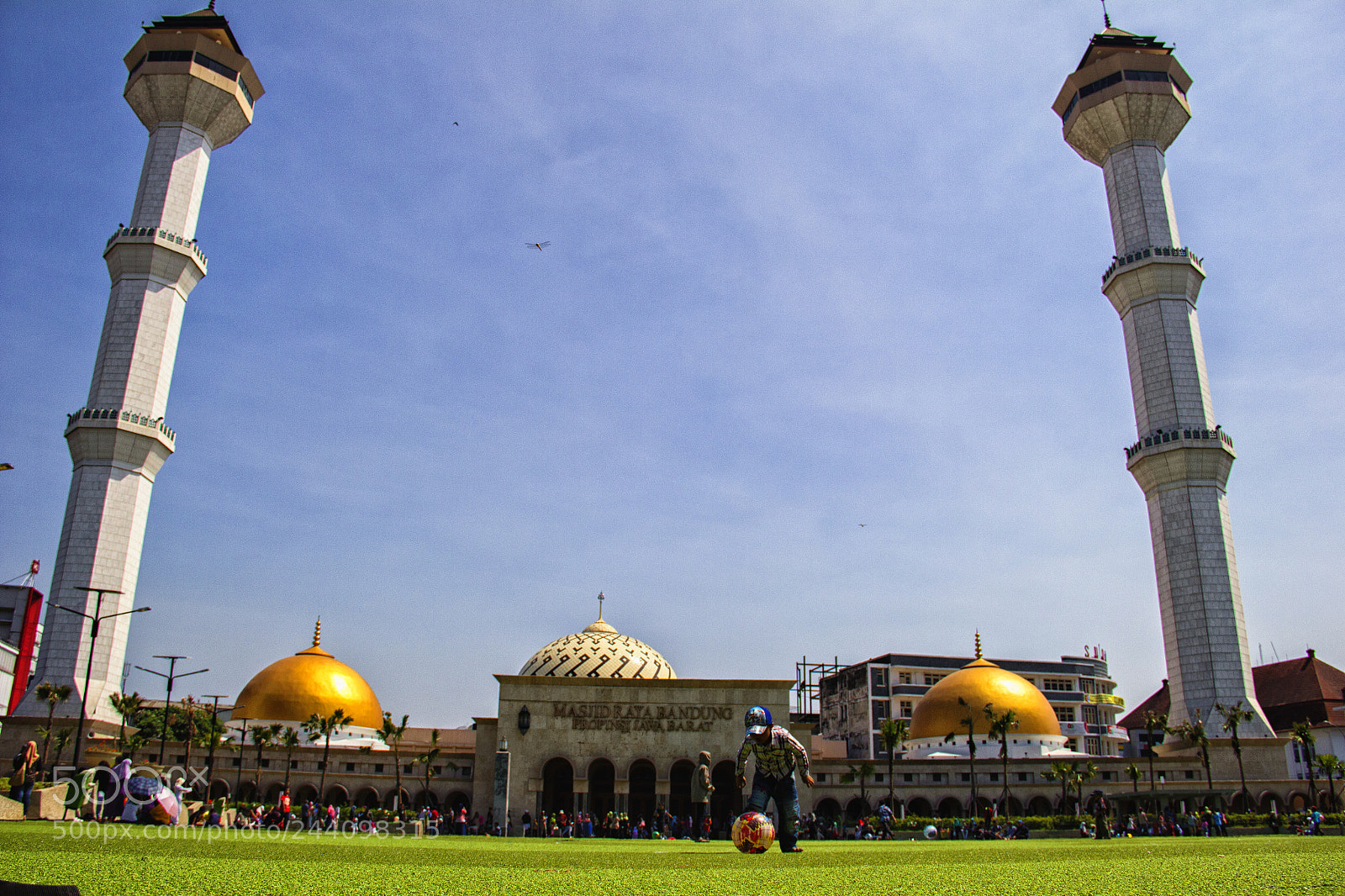 Canon EOS 60D sample photo. Front view great mosque photography