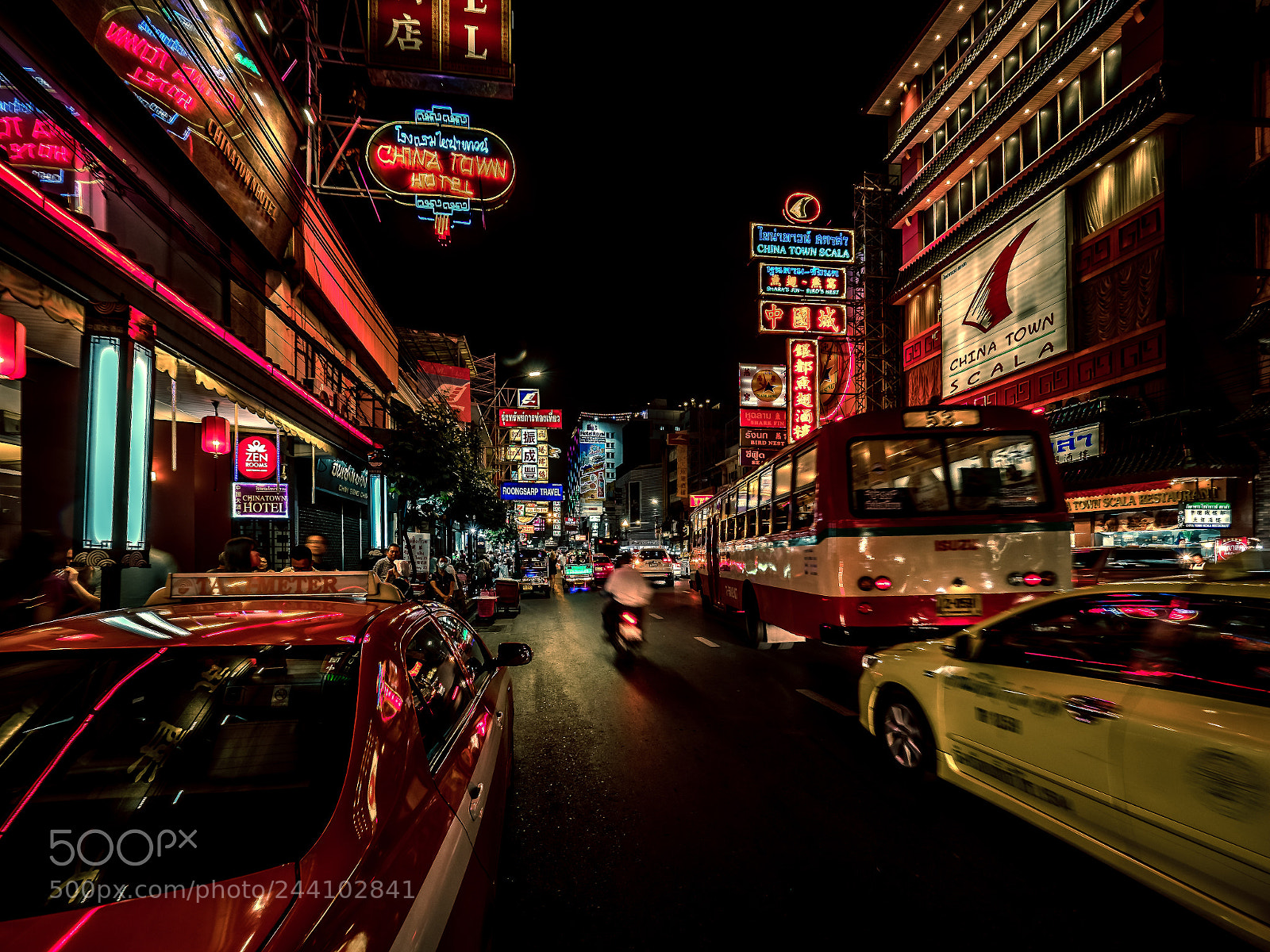 Olympus OM-D E-M1 Mark II sample photo. China red yaowarat road photography