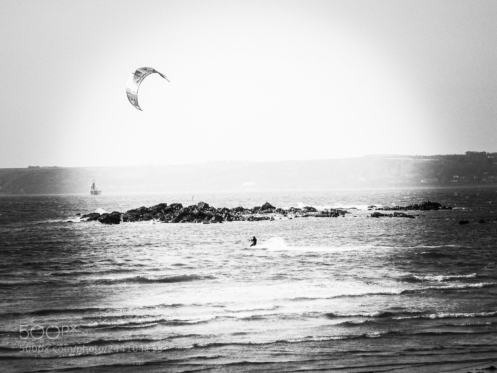 Sony Cyber-shot DSC-H300 sample photo. Black and white photography