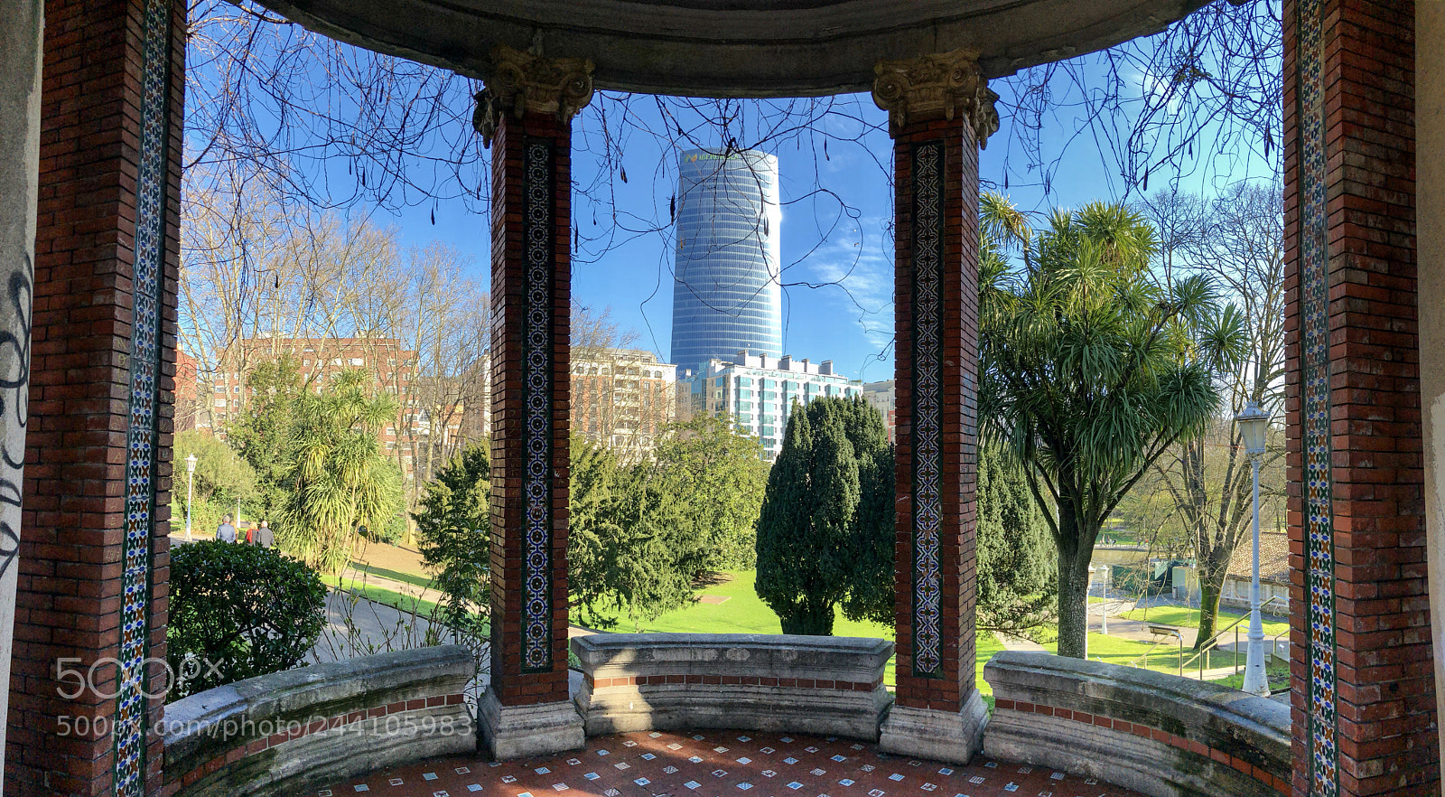 Apple iPhone X sample photo. From the park photography