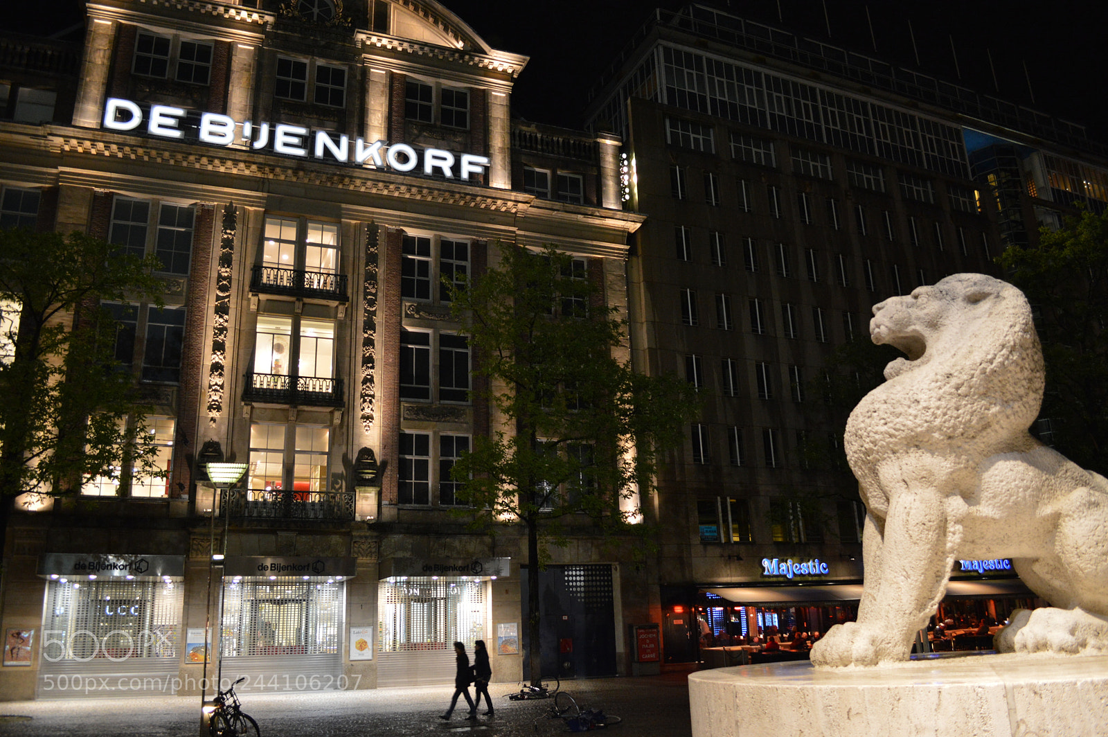 Nikon D3200 sample photo. Dam square by night photography