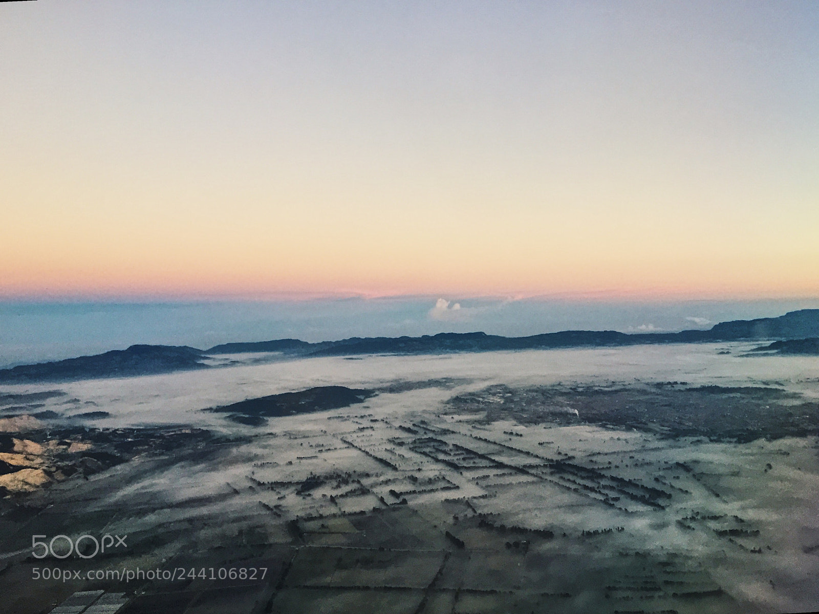 Apple iPhone 6 sample photo. Sunrise in the clouds photography