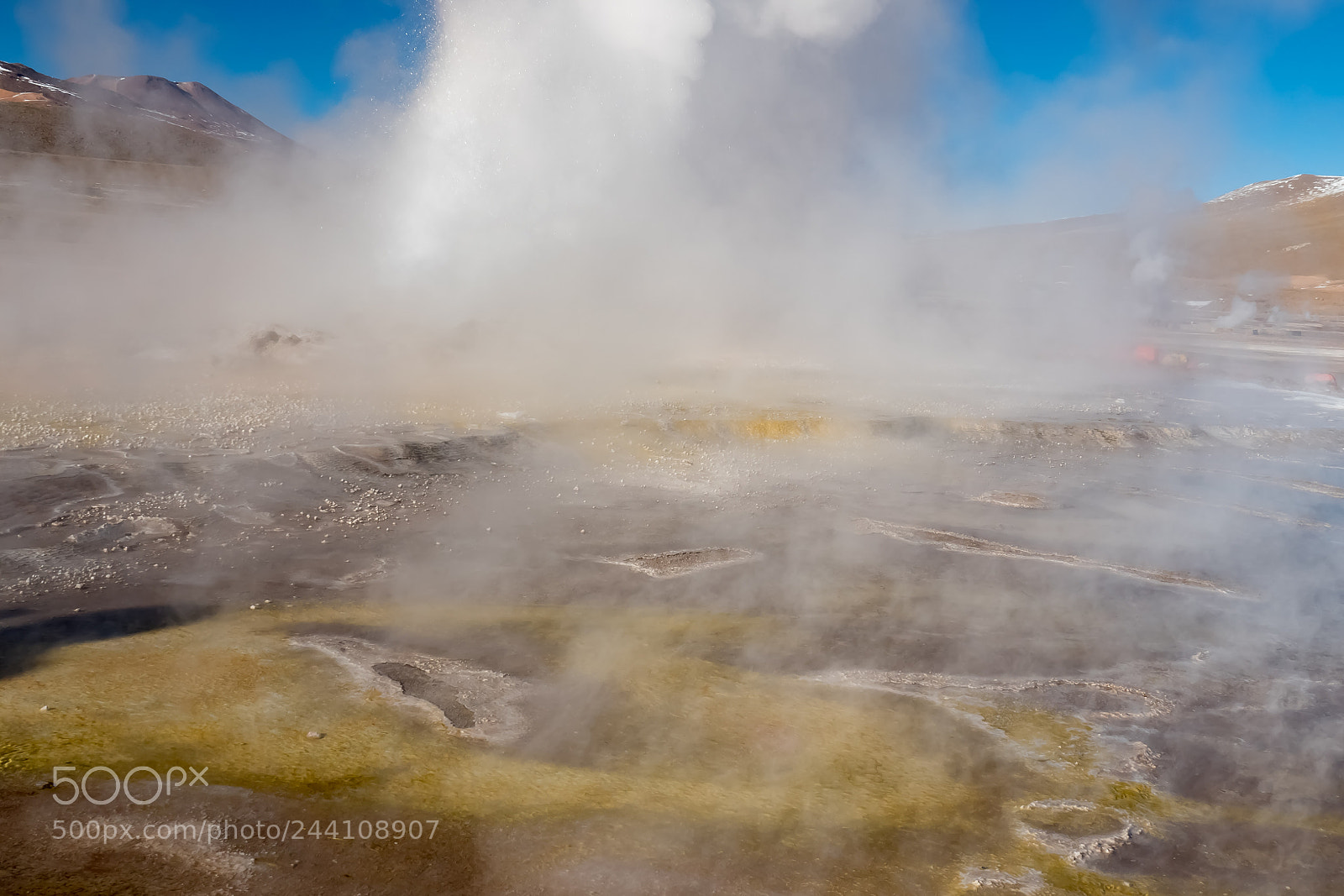 Olympus OM-D E-M5 II sample photo. Explosive geyser activity photography