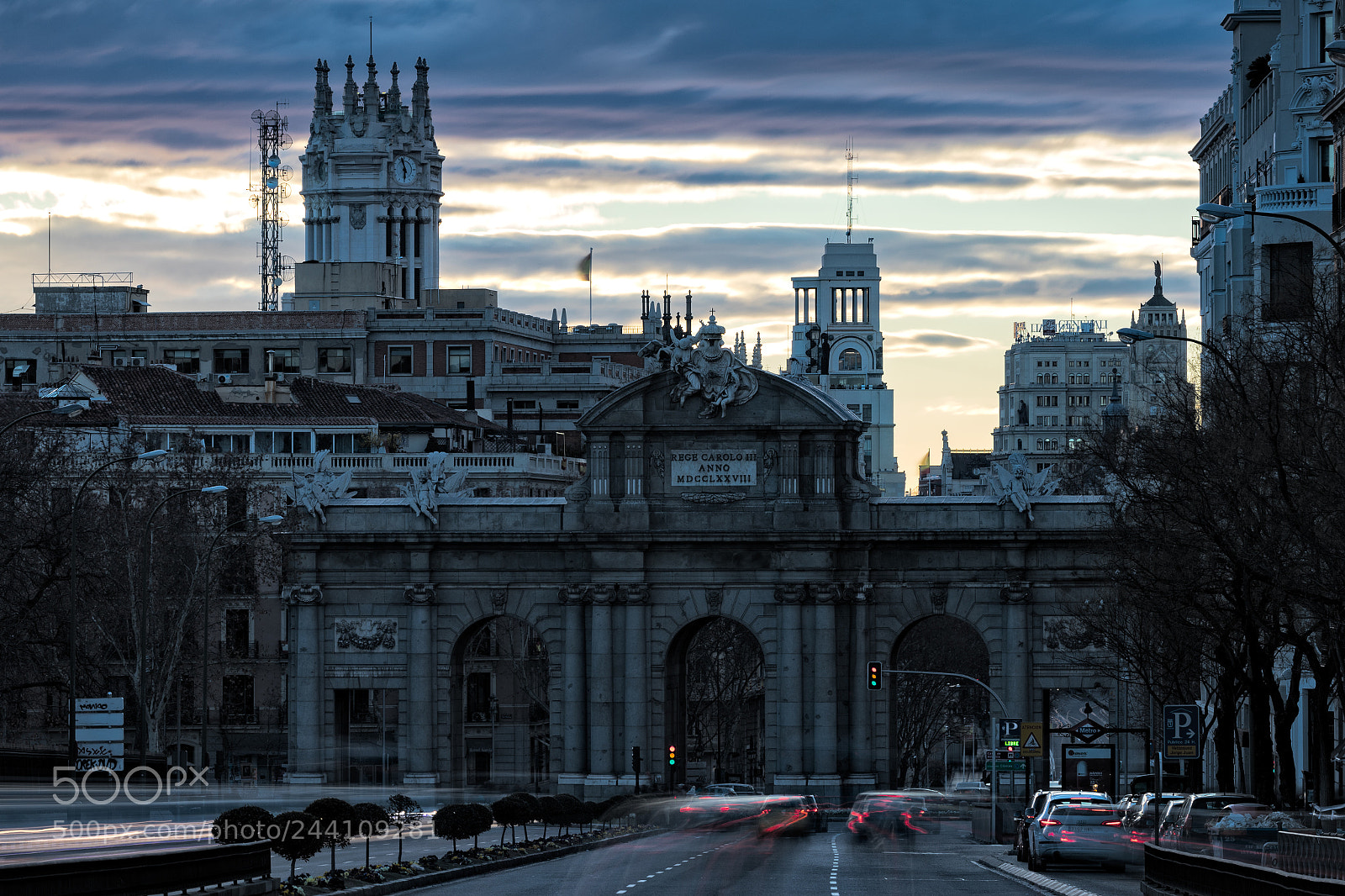 Canon EOS-1D X Mark II sample photo. Traffic light photography