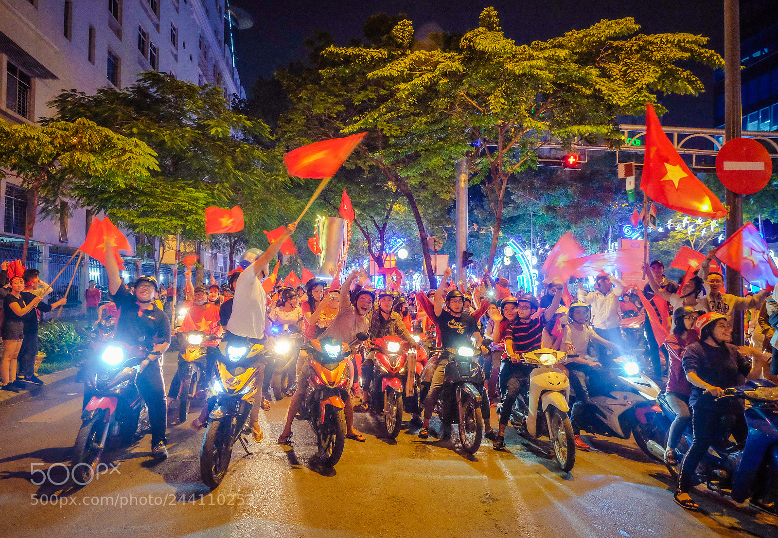 Fujifilm X-E2 sample photo. We congratulate the vietnamese photography