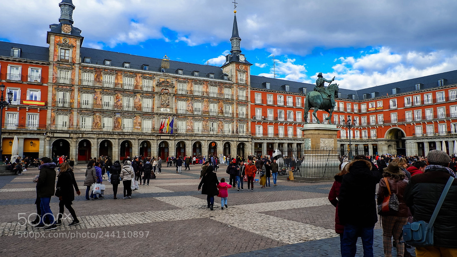 Fujifilm X-A10 sample photo. Plaza mayor/madrid photography