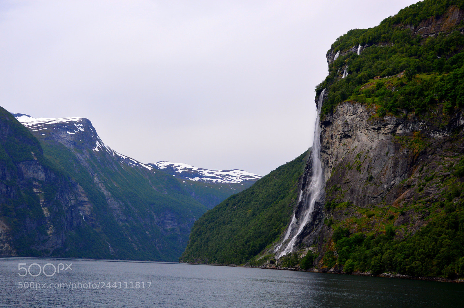 Nikon D3200 sample photo. Beautiful waterfall photography