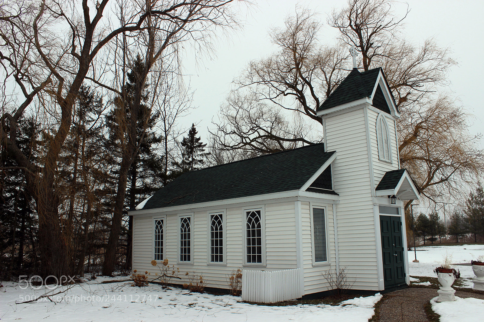 Canon EOS 600D (Rebel EOS T3i / EOS Kiss X5) sample photo. Heartland, little white chapel photography